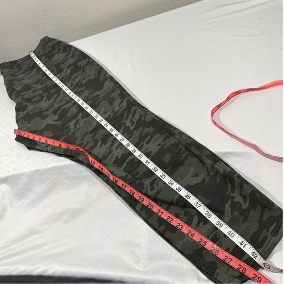 NEW‎ Good American [ Plus size 24 ] Good Waist Skinny Jeans in Camo Green - Picture 16 of 16